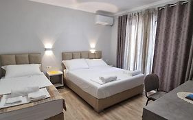 Aaa Apartment